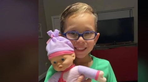 La publicación en Facebook se llenó de elogios por la mentalidad abierta de la madre y lo adorable del niño. Foto: Web