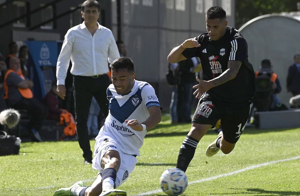Vélez igualó 1-1 con Deportivo Riestra y el campeonato se puso al rojo vivo. / Gentileza.