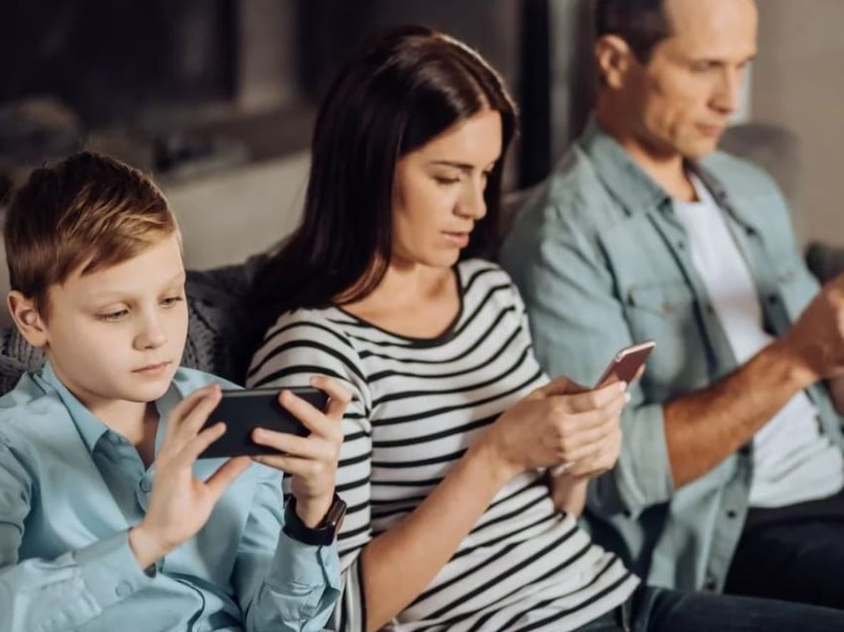 No hay control para las radiaciones no-ionizantes como las utilizadas por los teléfonos celulares.