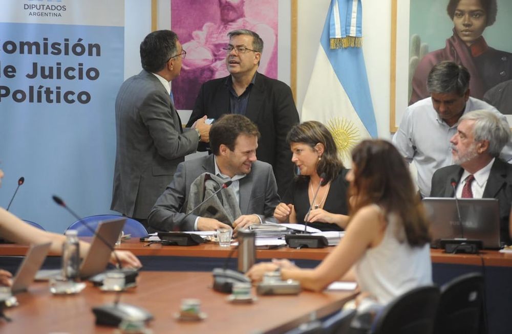Los diputados Carolina Gaillard y Juan Manuel López, presidenta y vice de la Comisión de Juicio Político (Foto: Federico López claro)