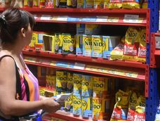 El rubro Alimentos y bebidas fue el que más subió en enero, tanto en Mendoza como en la inflación promedio nacional El rubro Alimentos y bebidas fue el que más subió en enero, tanto en Mendoza como en la inflación promedio nacional