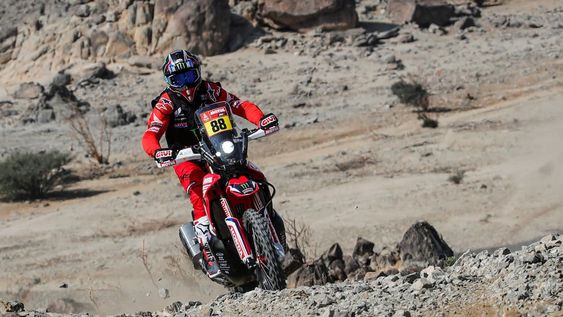 Joan Barreda Bort ganó la segunda etapa y es líder en la general de las motos