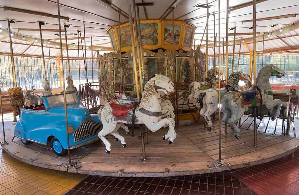 La histórica calesita ubicada en la rotonda en el parque General San Martín.Foto: José Gutiérrez / Los Andes