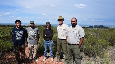 Los Andes | COFECyT. Capacitacion en Astronomía en áreas Naturales Protegidas de Mendoza, en el Divisadero Largo. Beatriz Garcia, astrónoma del proyecto, junto a Francisco Immerso, Alexis Manzilla, Ariel Ghillardi, Gustavo Vasca, durante la capacitacion de  equipo de