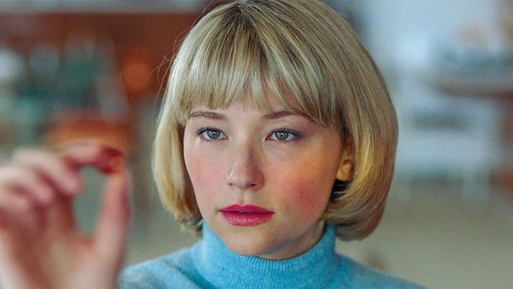 “Swallow” en MUBI: un tórrido drama psicológico maquillado de suspenso