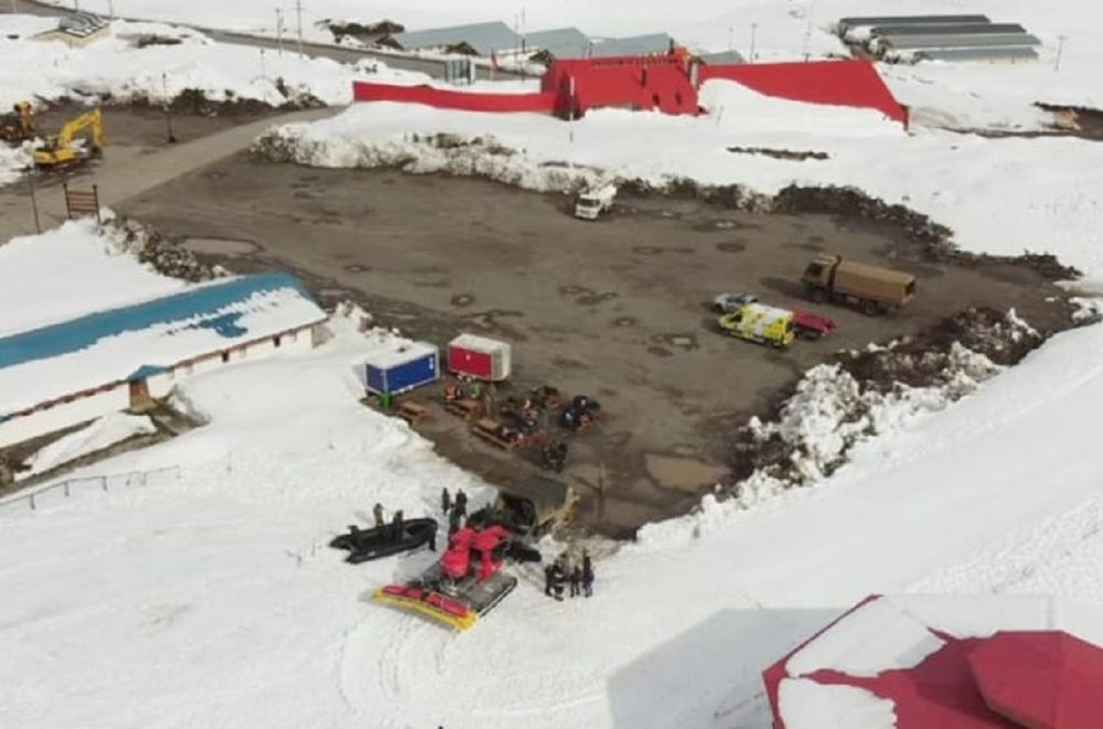Hallaron el cuerpo del tercer fallecido en la Laguna del Inca tras la avalancha en Portillo