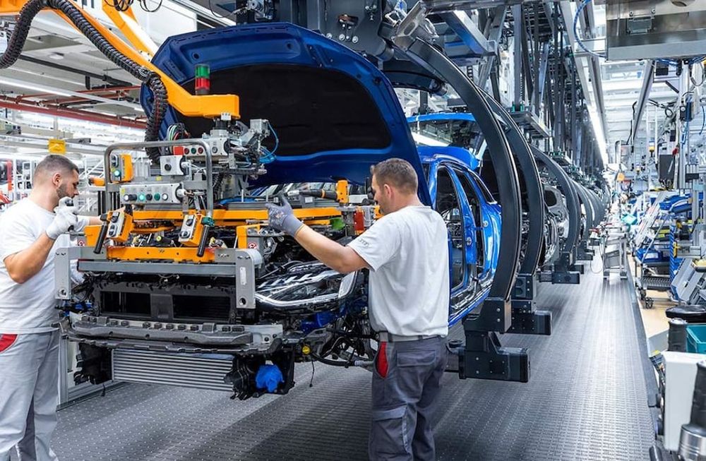 Otorgan beneficios para automotrices en el país.