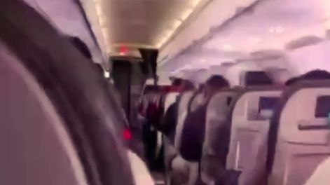 panico en el aire: un rayo impacto a un avion de latam durante un vuelo en chile