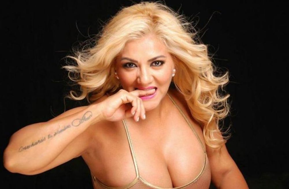 Invitada en LAM la cantante se animó a imitar a Cristina Kirchner