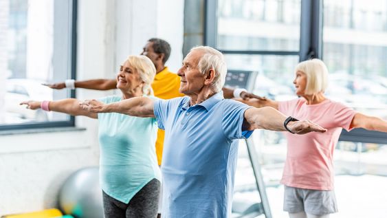 despues de los 70: ni correr ni levantar peso, este ejercicio suave puede reducir el riesgo de caidas