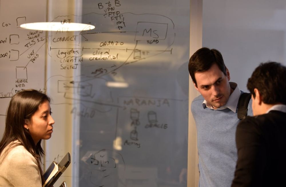 Colaboración. La innovación abierta se nutre de un ecosistema cooperativo y de vinculaciones de alto impacto. (Ramiro Pereyra/LaVoz/Archivo)