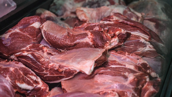 Un corte de carne económico revoluciona el asado en Argentina y sorprende parrillas.