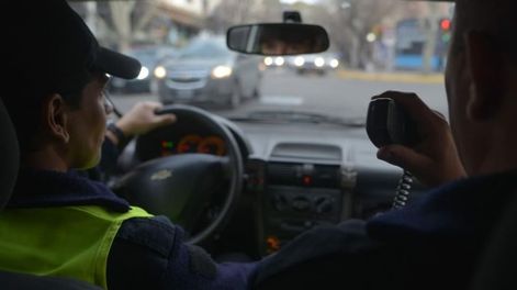 En operativos realizados durante la madrugada, efectivos policiales aprehendieron a tres personas que conducían en evidente estado de ebriedad