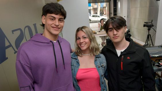 Jóvenes que votarán por primera vez en las próximas elecciones Milagros Philippens , Ignacio González y Santiago PedoneFoto. Orlando Pelichotti