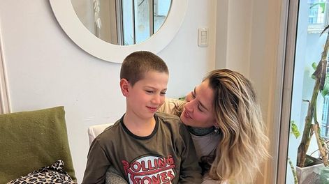 Jimena Barón emocionó con la sorpresa que le dio a su hijo.