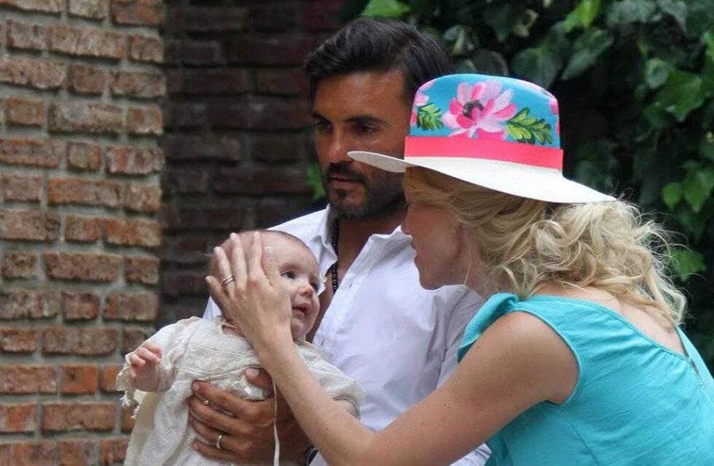 Las imágenes del bautismo de la hija de Nicole Neumann y el Poroto Cubero