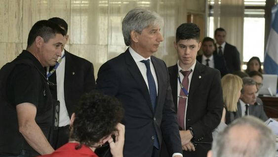 Caso Bento, día clave: testigos “estrellas”, el ex juez esposado y el austero encargo que les hizo a sus hijos. Foto: Orlando Pelichotti / Los Andes