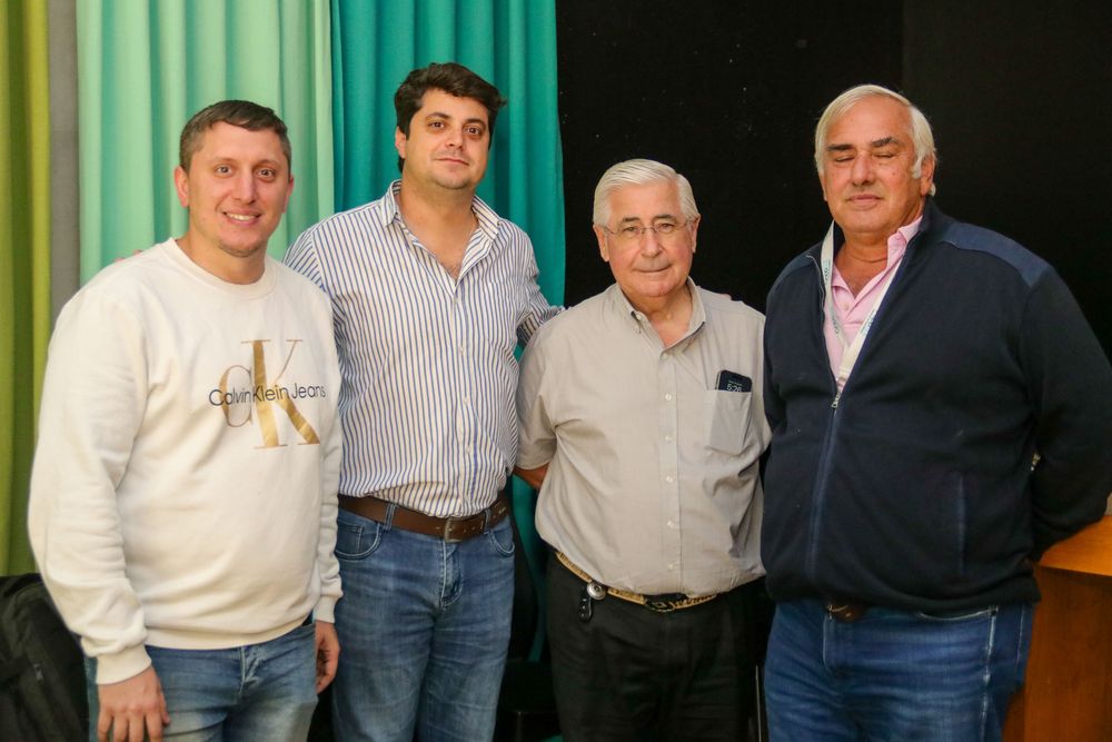 Franco Totero, secretario de Federación Económica de Mendoza, Nicolás Vicchi, gerente de Asociación de Cooperativas Vitivinícolas, Juan Viciana, presidente de la Unión Comercial e Industrial de Mendoza, y Federico López, presidente de Clínica de Cuyo, presentes en la conferencia