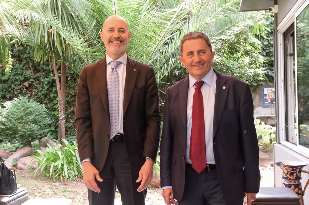 Fabrizio Nicoletti, embajador italiano: 