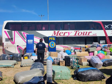 Detuvieron un colectivo que viajaba de Salta a Mendoza y secuestraron mercadería por más de $140 millones