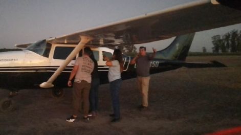 Interceptaron en Santa Fe un avión que transportaba casi media tonelada de cocaína. (Foto: Ministerio de Seguridad de la Nación-via Twitter).