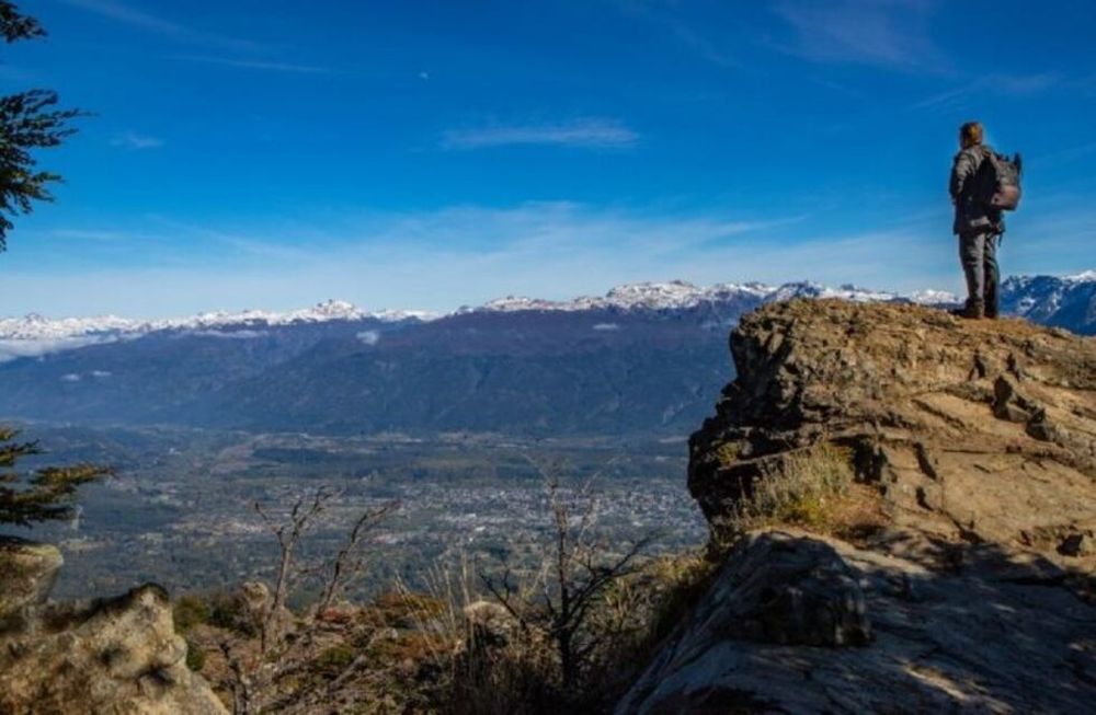 La Municipalidad de San carlos de Bariloche suspendió los viajes de egresados hasta comienzos del 2022, pero no prevé (por el komento) ningún tipo de restricciones para el turismo en general.