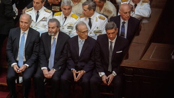 Jueces de la corte suprema de justicia , Horacio Rosatti · Carlos Fernando Rosenkrantz · Juan Carlos Maqueda · Ricardo Lorenzetti y el procurador Eduardo Casal en la asunción de Milei.