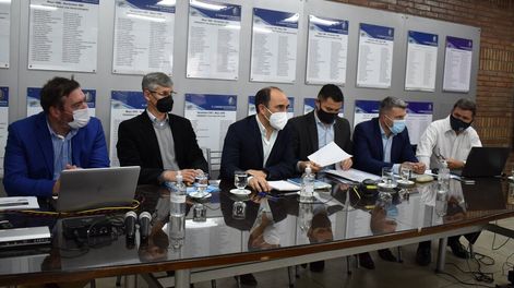 José Thomas presentó los detalles del presupuesto 2022 para la Dirección General de Escuelas.