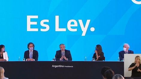 Los Andes | Con un acto en el Museo del Bicentenario, el presidente habilita la ley de Interrupción Voluntaria del Embarazo (IVE).