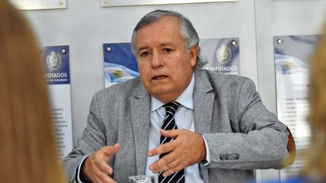 Los Andes | Gabriel Balsells Miró, titular de Ética Pública, dice que hay incompatibilidad de funciones en el concejal Maximiliano Rivera que además es médico. | Foto: Prensa Diputados Mendoza.
