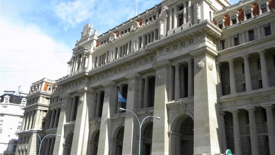 La ley ómnibus presentada al Congreso por el gobierno de Javier Milei propone el  traspaso de la justicia nacional a la ciudad de Buenos Aires en el plazo de tres años. Foto: Télam