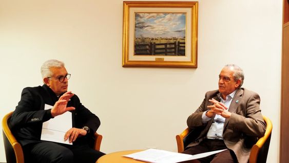 En el marco de la reunión de Consejo de Administración de la entidad representada por Consejeros de las diferentes producciones del país, se reunieron junto al Ministro de Agricultura, y funcionarios que acompañaron a Julián Domínguez.