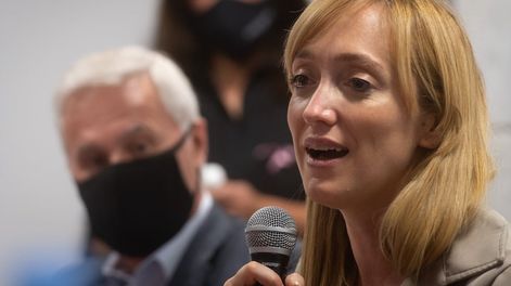 Los Andes | La Directora Ejecutiva de ANSES, Fernanda Raverta, estuvo en Mendoza y realizó la firma de convenios, encuentro con nuevas jubiladas gracias al reconocimiento de aportes por tareas de cuidado e inauguración de un nuevo Punto Fijo de ANSES.Estuvo presente