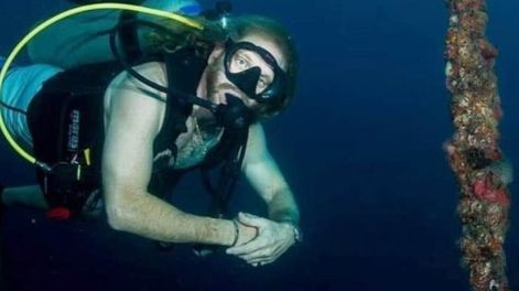 Su objetivo se trataba de encontrar los posibles avances científicos derivados en su larga estadía bajo el agua. Gentileza: 20 minutos.