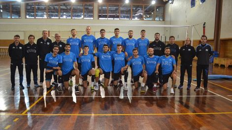 Con dos mendocinos, viajó la selección de voley