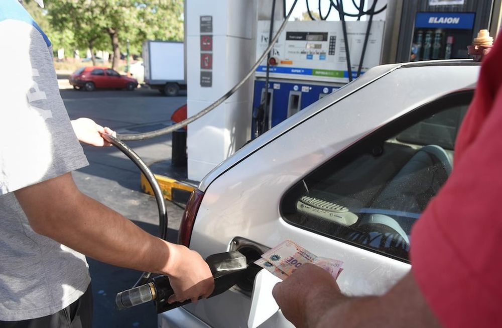 ¿Se viene un nuevo aumento de los combustibles?