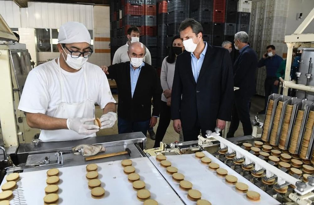 Sergio Massa compartió junto al intendente Gustavo Barrera un encuentro con comerciantes, pymes, empresarios y trabajadores de Villa Gesell.