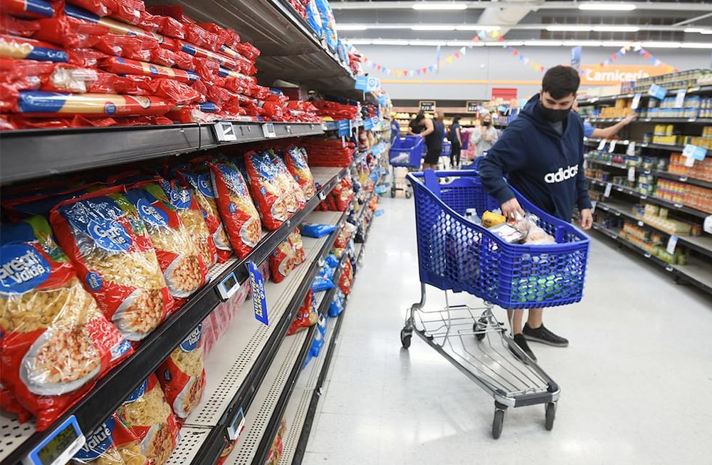 En Mendoza, una familia necesitó como mínimo $78.609 en febrero para no ser pobre. / José Gutiérrez - Los Andes