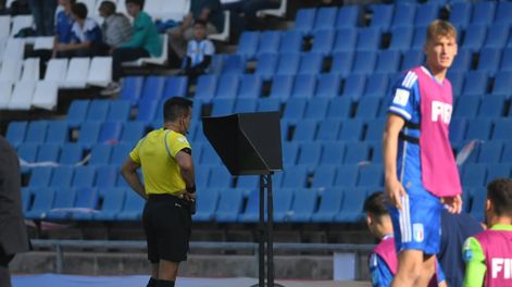 Los Andes | Italia vs. Nigeria, animaron el primer partido de la segunda fecha de la zona D en el estadio Malvinas Argentinas. / José Gutiérrez (Los Andes).