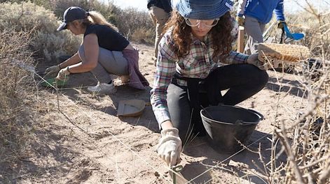 Excavaciones en el paraje Coymallín, en Paso de las Carretas, departamento de San Carlos. Foto: Laura Steele.
