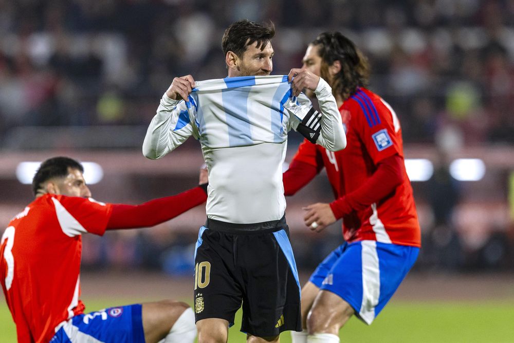Lionel Messi entró en el segundo tiempo en el partido frente a Chile. Lionel Messi entró en el segundo tiempo en el partido frente a Chile.