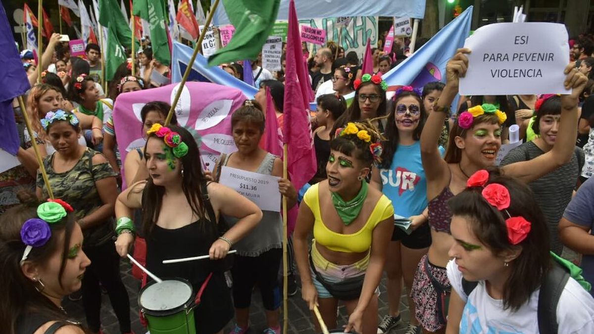 Marcha en Mendoza en el Día Internacional de Lucha contra la Violencia ...