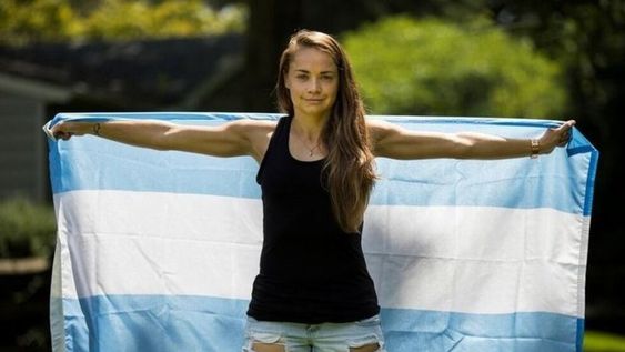 Con Banini, juega la selección nacional de fútbol femenino