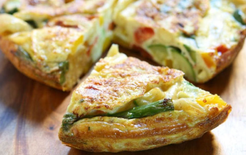 Los ingredientes de temporada de esta receta aportan fibra, proteínas y vitaminas que ayudan a mantener un peso equilibrado.