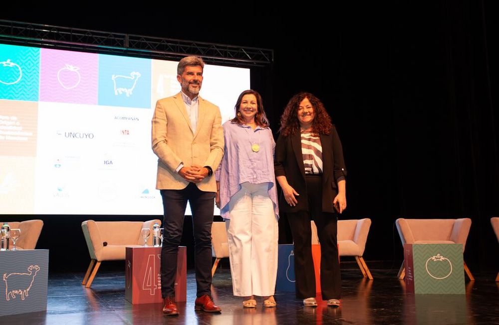 Ulpiano Suárez participó de la apertura del 4° Foro de Origen e Identidad Gastronómica
