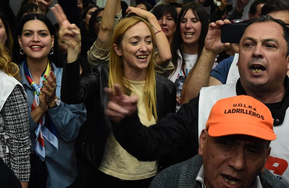 Acto por el día de la Lealtad Peronista. Sindicalistas de diferentes gremios se hicieron presentes en el acto. La presidente del partido, Anabel Sagasti estuvo presente en el salón junto a otras autoridades políticas.Foto: Mariana Villa / Los Andes