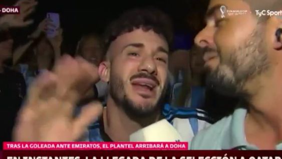 Uno de los argentinos que insultó a Mbappé pidió perdón ante las cámaras. TyC