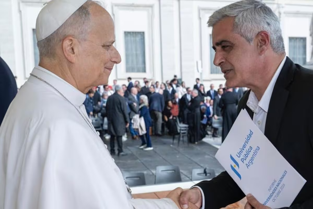 Qué dice la carta que le entregaron las universidades al papa León XIV&nbsp;