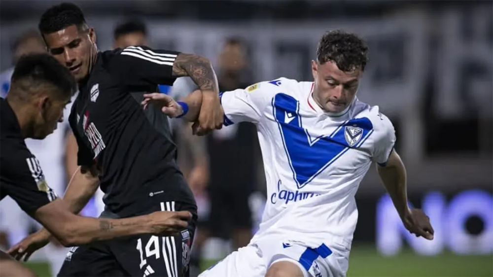El futbolista de Vélez es habitual en el once inicial.