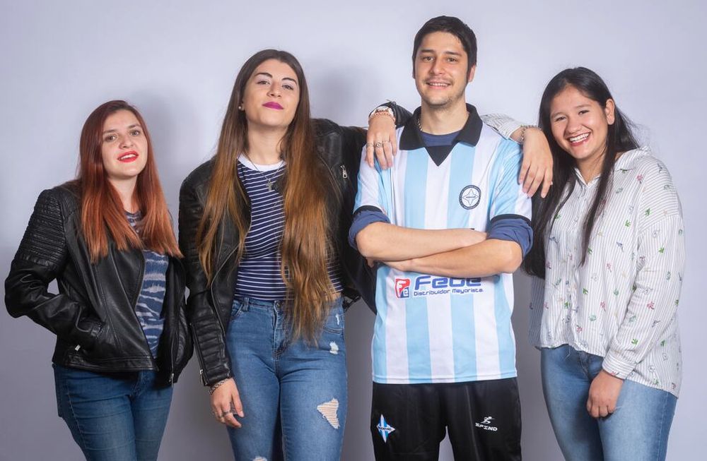 Mujeres, voces de fútbol